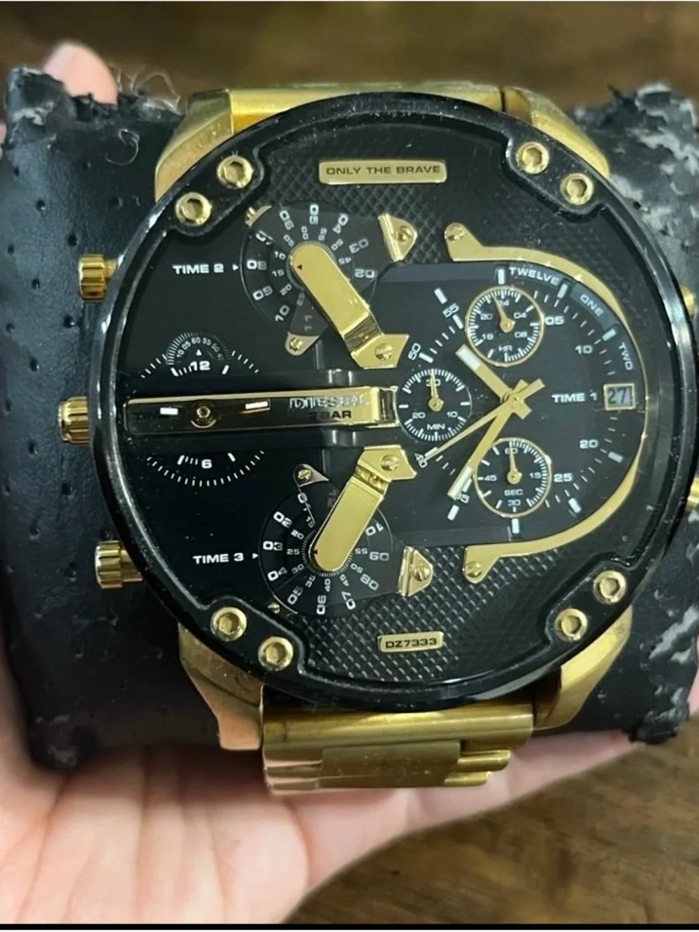 Diesel DZ7333 Mr Daddy 2.0 Chronograph Gold Stainless Steel Watch.